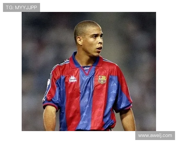 《从球场到世界舞台 足球明星如何塑造自己的传奇人生》