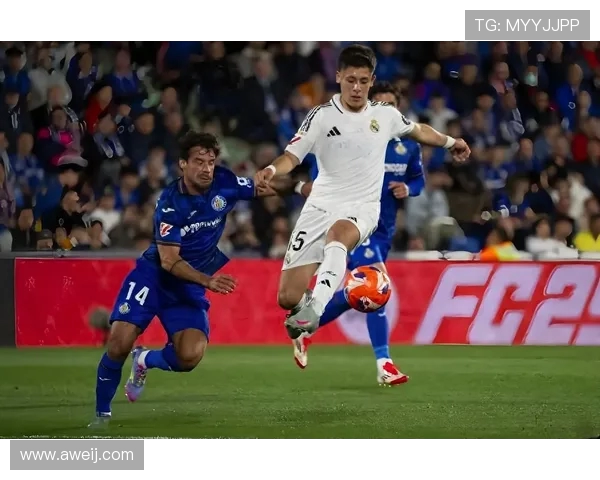 上海德比巅峰对决海港激战申花谁能称霸申城荣耀之夜