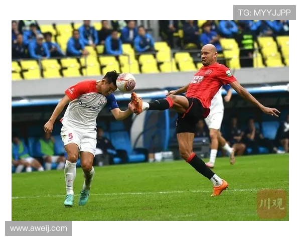 成都蓉城迎战劲敌全力出击力争三分力保联赛领先位置