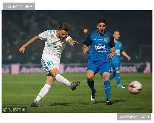 富恩拉夫与穆尔西亚的精彩对决揭示足球战术与团队合作的重要性